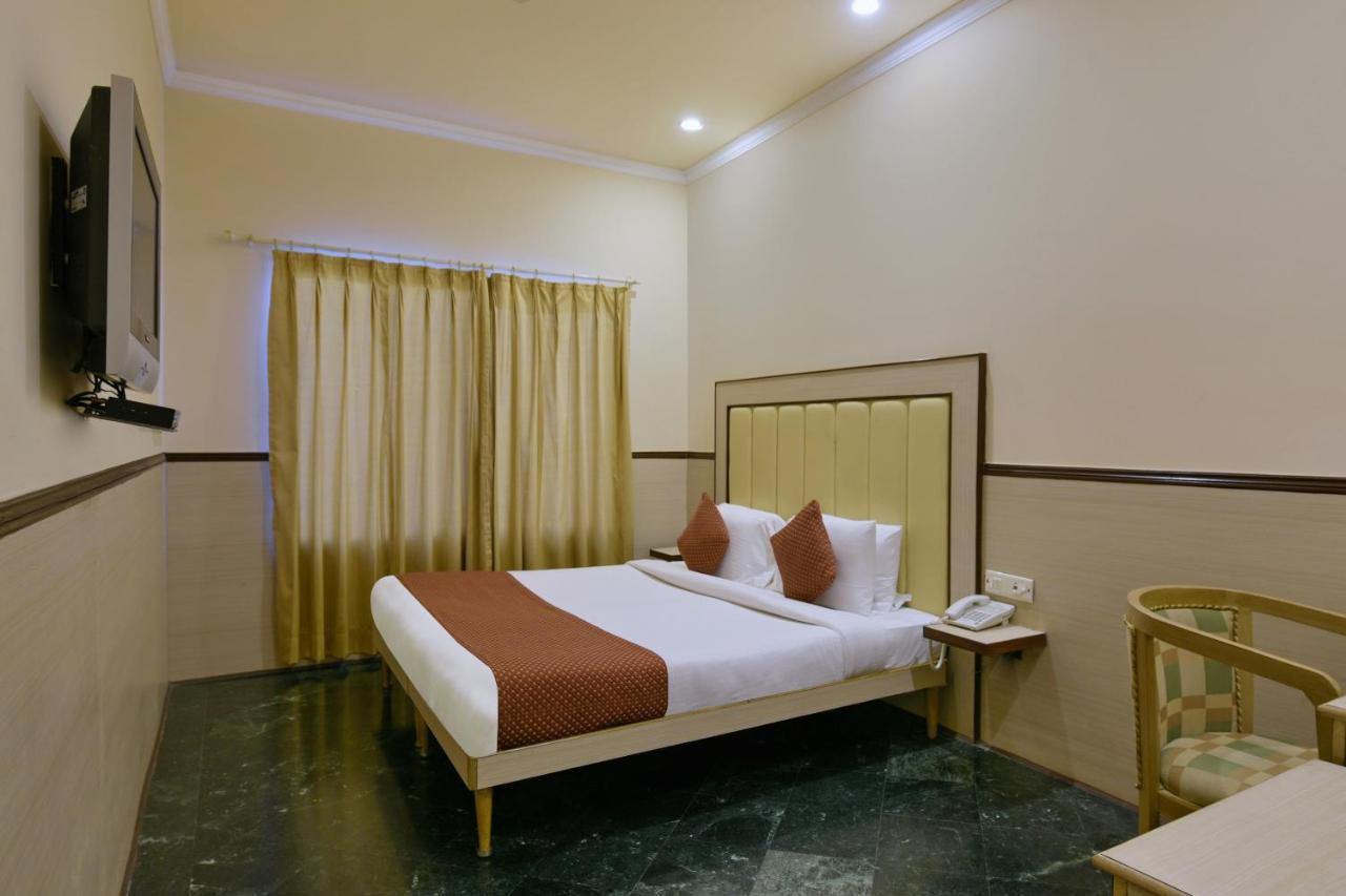 Oyo 1197 Hotel Annex 데라둔 외부 사진