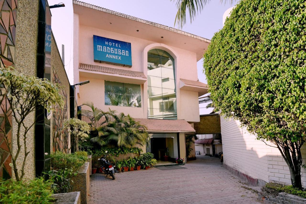 Oyo 1197 Hotel Annex 데라둔 외부 사진